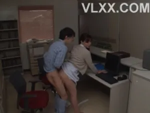 Cô bạn thân kính cận thích địt lút cả cán