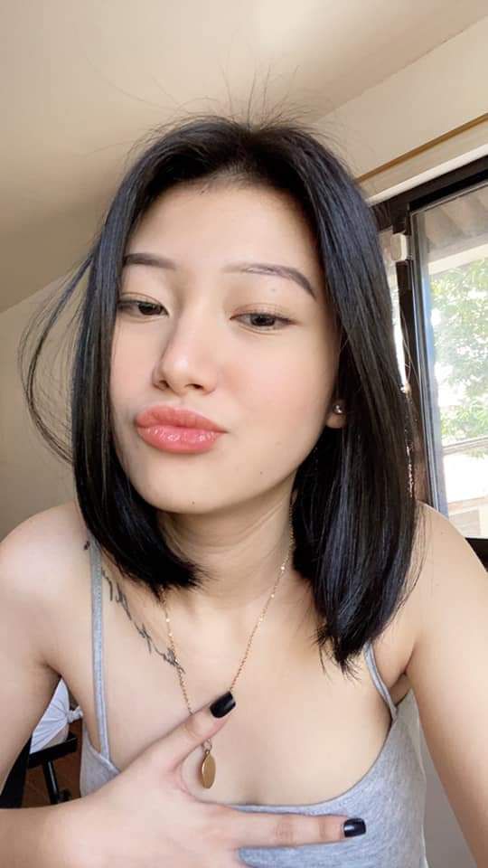 Phát hiện em gái thủ dâm cùng con cặc khổng lồ